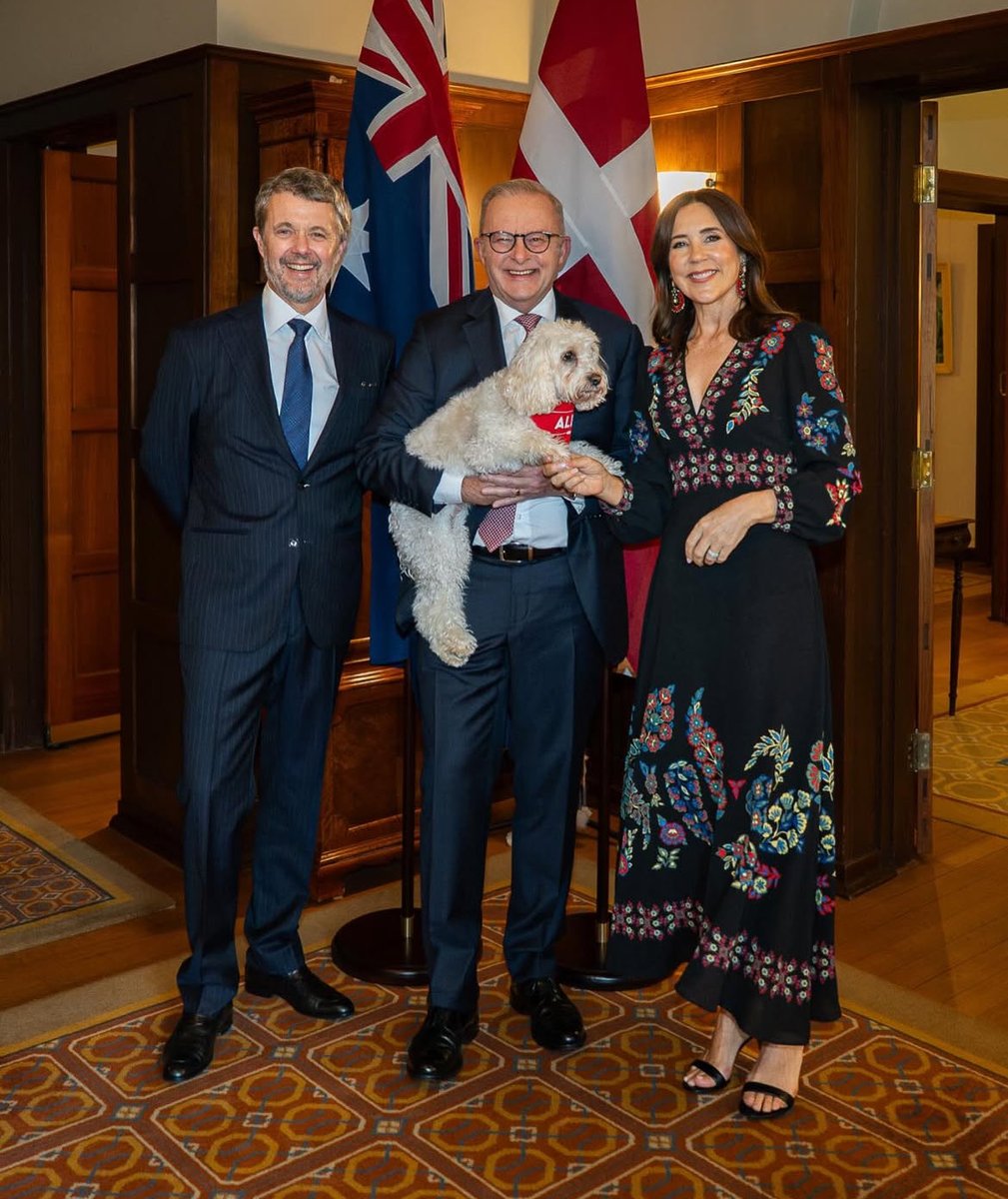 Live in Vic tweet media