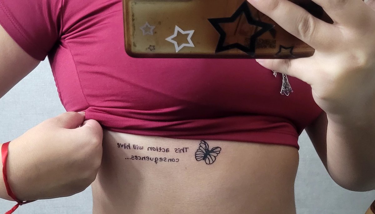 Vianakj_'s tweet photo. Nova personalidade é ser tatuada (primeira de muitas)
#lifestrange #tatuagem https://t.co/uiyhiaIHUW