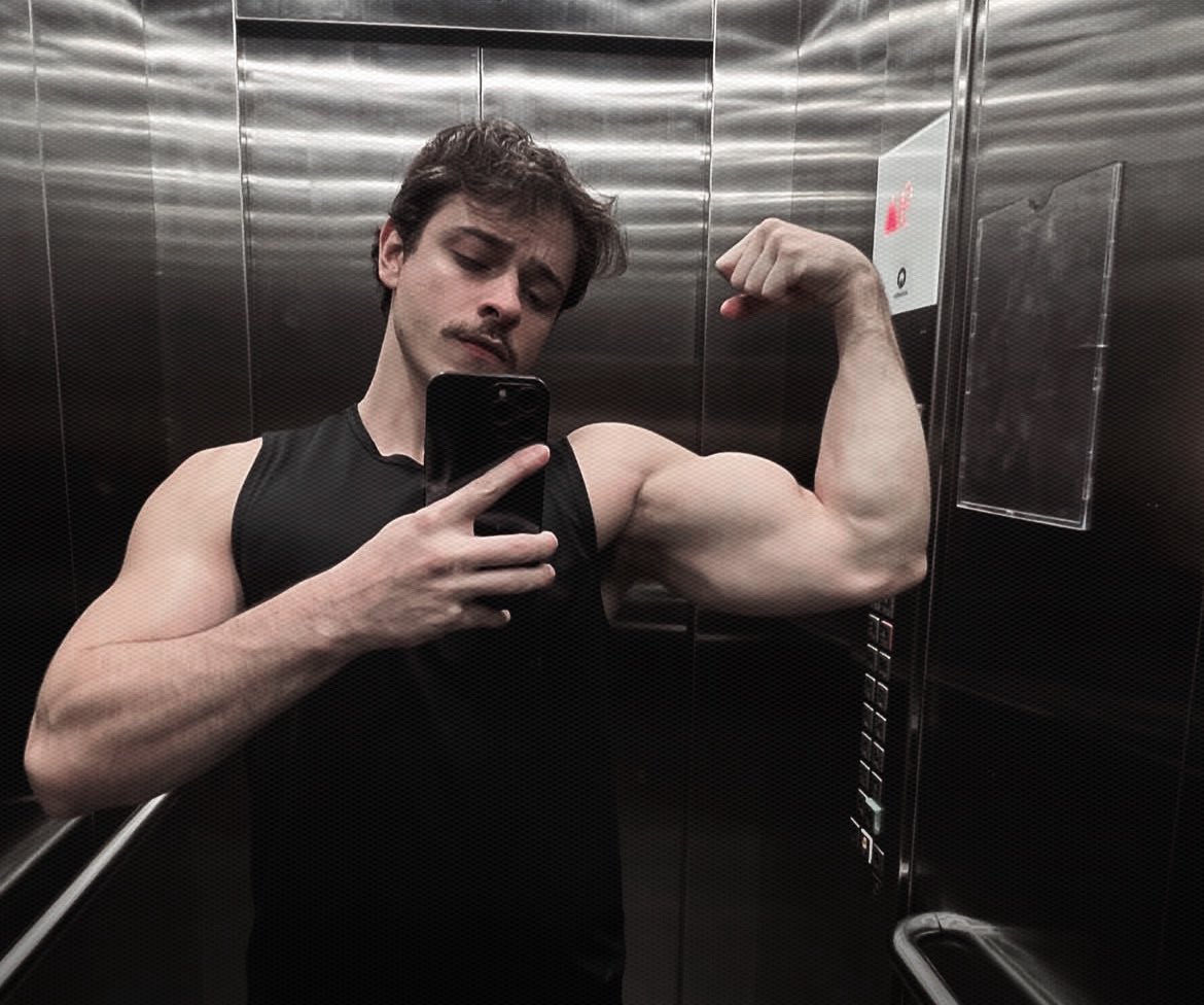 𝓰ɑbɾiel 𝓬ɑstro tweet media