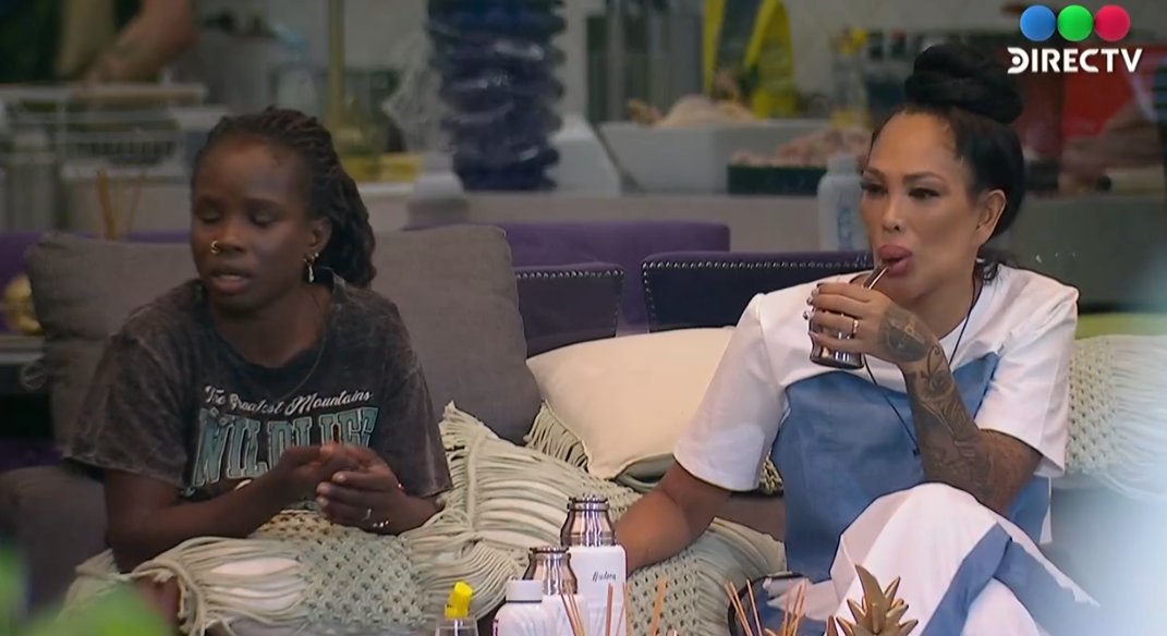 aaron  tweet media