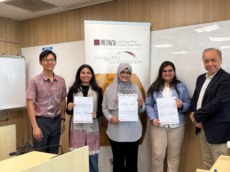 CAG_LKYSPP's tweet image. On 10 March, @LKYSch students presented their winning essays at a special Counterpoint Southeast Asia session on the South China Sea.

Congrats to all the winners, and stay tuned for the upcoming #CSA issue!