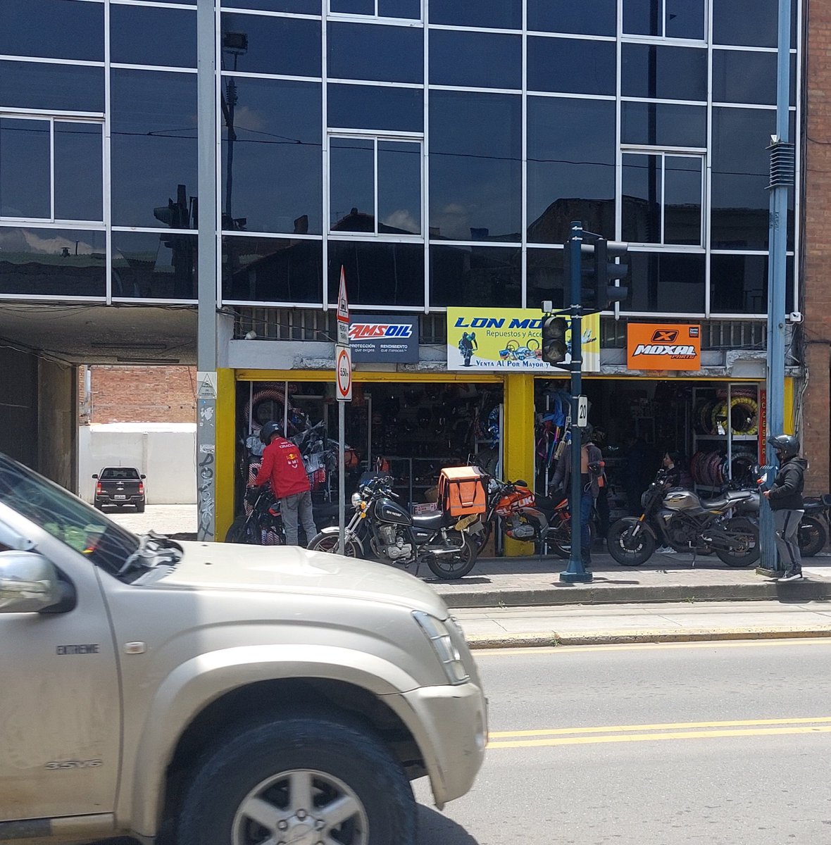 Hernando Merchán tweet media