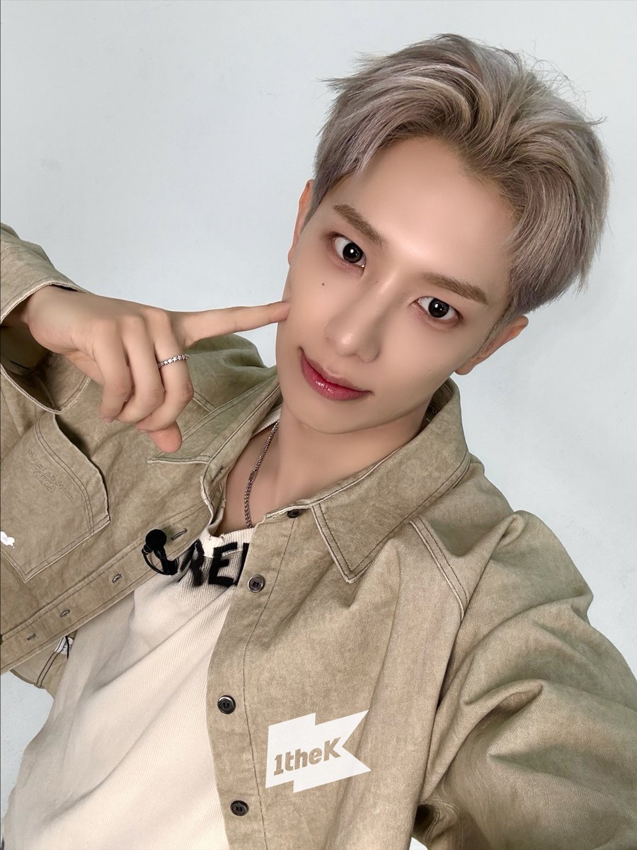 1theK(원더케이) tweet media