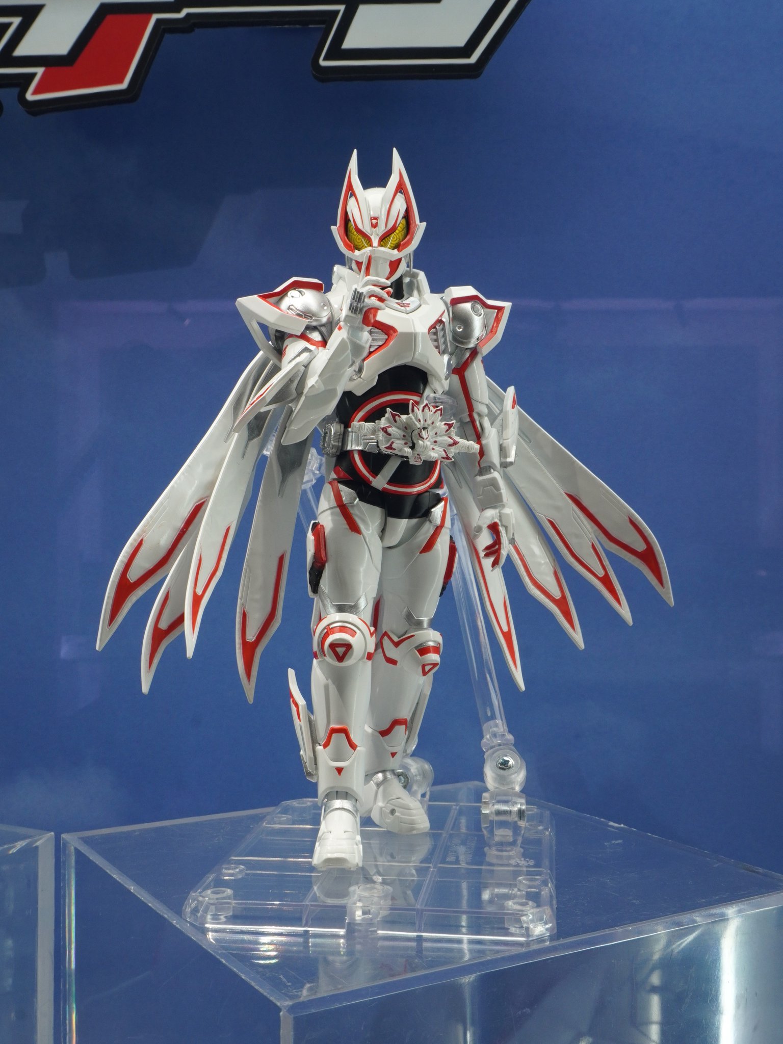 フィギュアーツ 仮面ライダーギーツ storeedition ストアエディション TAMASHII NATIONS STORE TOKYO on X: 