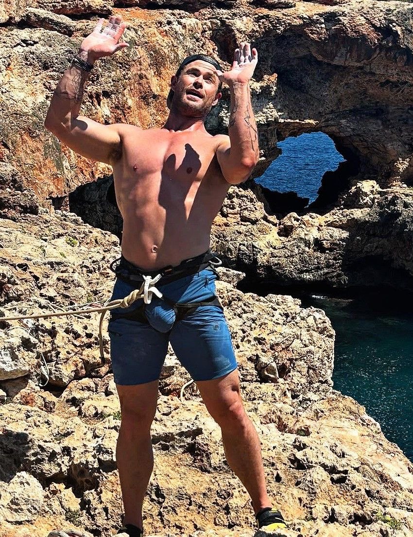 Male Central tweet media