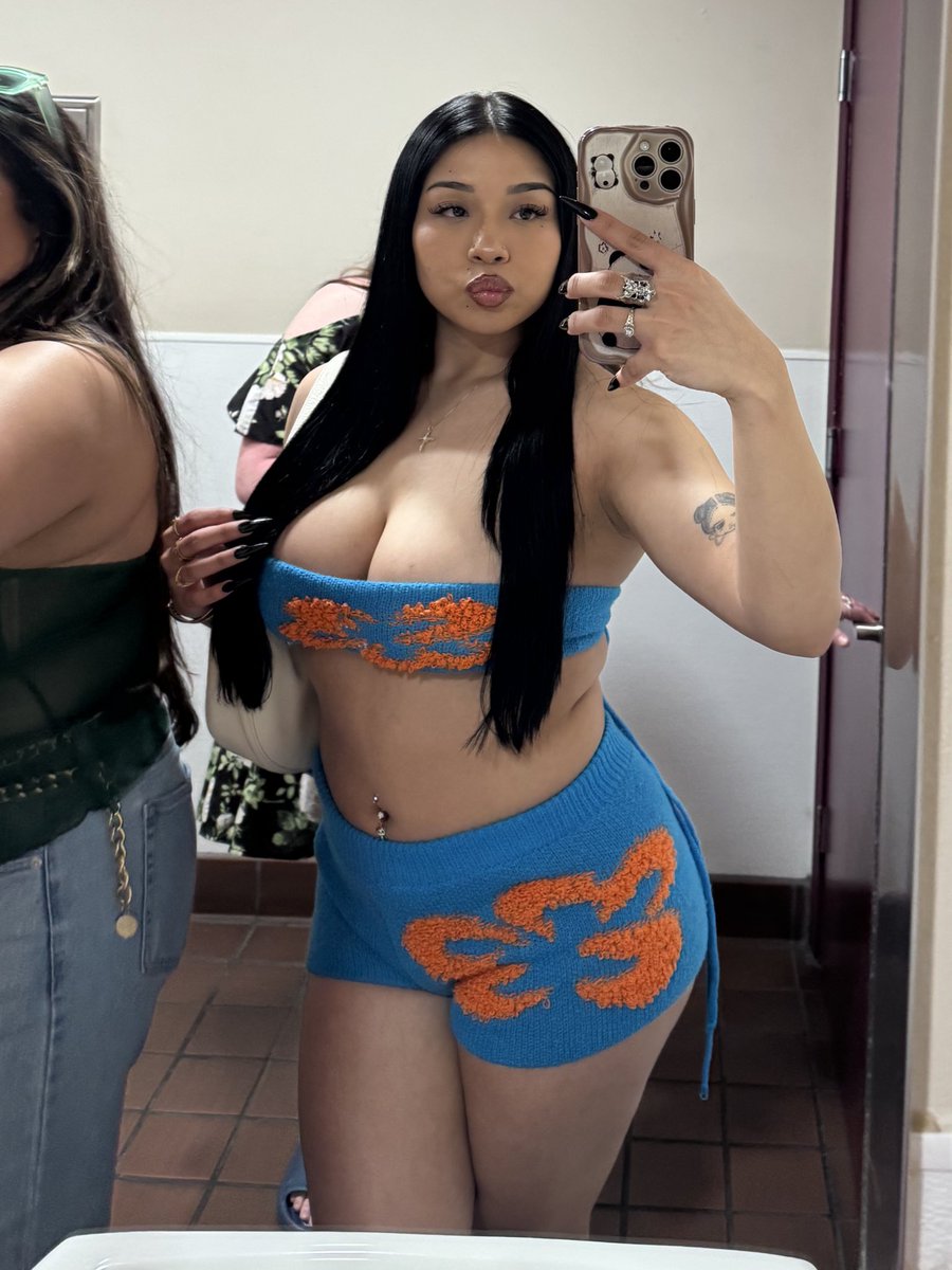 222harumii's tweet photo. ur fav latina 🇲🇽 https://t.co/ApVkuwFSUR