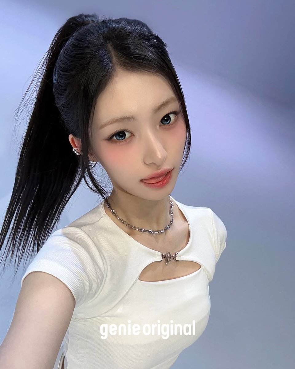 Sumfi_09's tweet photo. 뮤뱅착 무대가 더 있구나
너무 좋아 🥰

#써머 #은서 #SUMMER 
#오드유스 #ODDYOUTH https://t.co/z9jSfO6fde