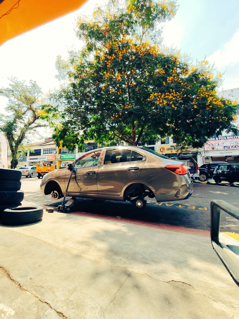 mawi_th_ipoh's tweet image. Ini bukan kereta terbang 2020 tapi poket owner yg terbang 😂 #teknisen #thub #ipoh #proton