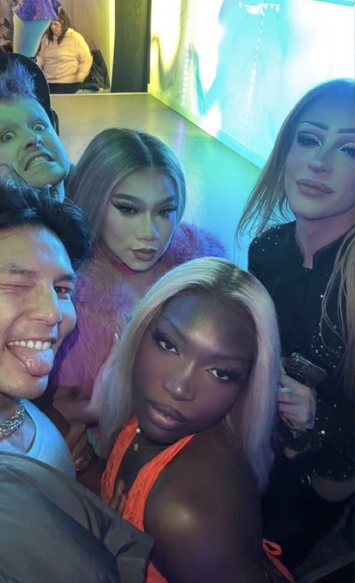 Drag Crave tweet media