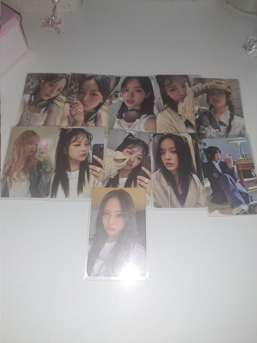 wts lfb newjeans hanni season greetings headphone hp set ph

- 700 set (free hyein)
- x tingi , set only!
- x sensitive (can't check the pc condition)
- prio PAYO or 2 weeks dop

tags wts lfb newjeans hanni headphone season greetings album photocard ph