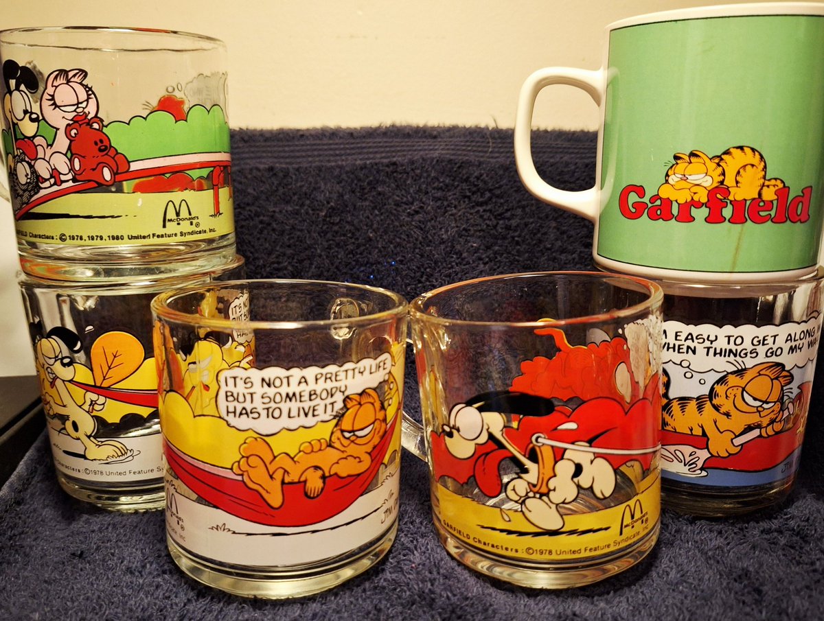 BernicexPanders tweet media