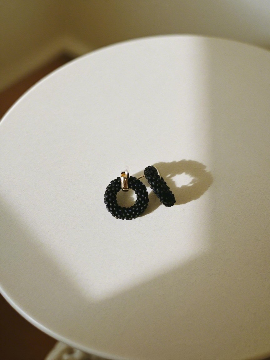 klar_accessory's tweet photo. ガラスビーズを編んで
アクセサリーを作っています🪡✨

LUPOPOさんにて委託販売もさせていただいておりますので、
是非お手に取ってご覧ください🕊️

また、minne、creemaでも販売中です🍃
✧WEB SITE
https://t.co/dBAiLbcWFr

素敵な出会いがありますように🫧
＼thank you／(@Lupopo_cafe )さま https://t.co/9VV4RPYaok