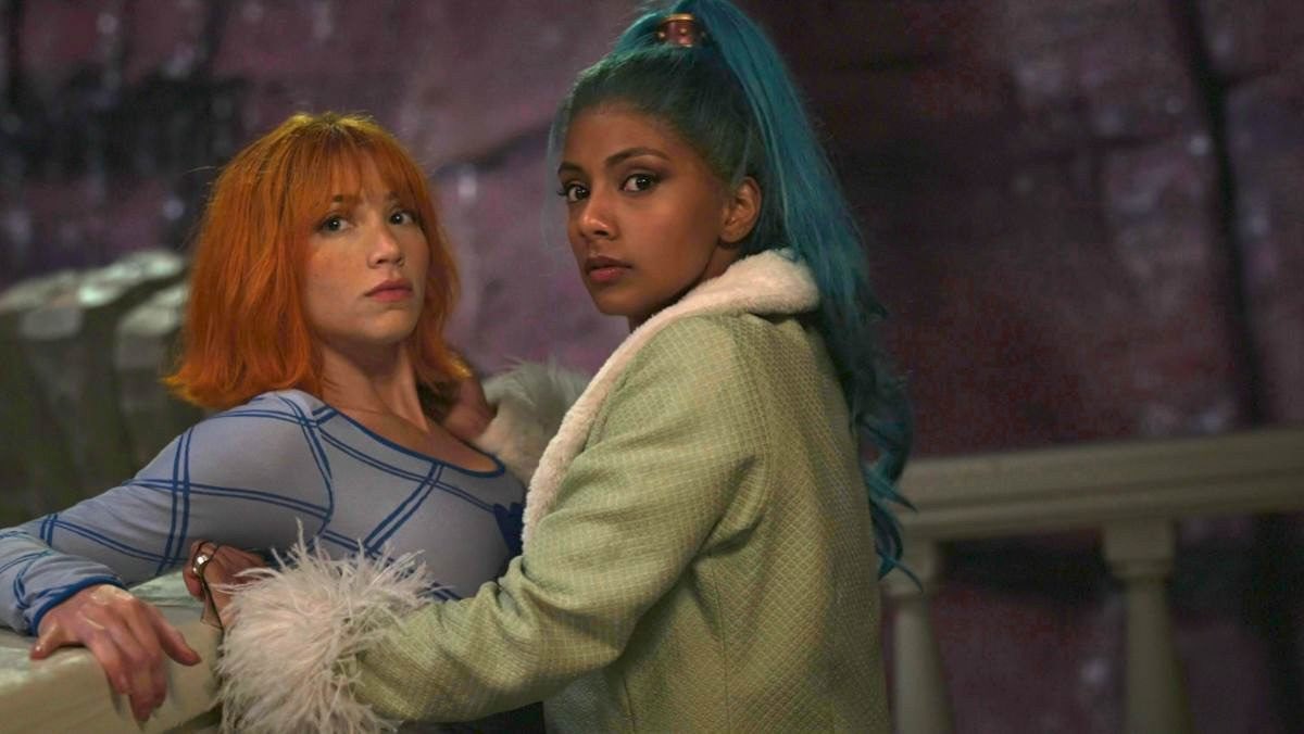 MadelynKnecht's tweet image. If you have a sapphic ship like Vivi x Nami, I want it when I reopen #MSWL