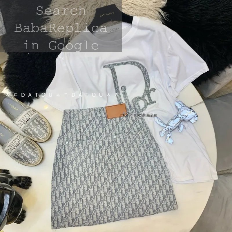 Carolyn680011's tweet image. 😍Reps Designer Fashion Letter T-Shirt And Skirt Two-Piece Set

💰💕Price: US$49.68👉is.gd/vseZD6😘Style: Fashion
#twopieceset #dior #fashion #repsclothing #onlineshopping
