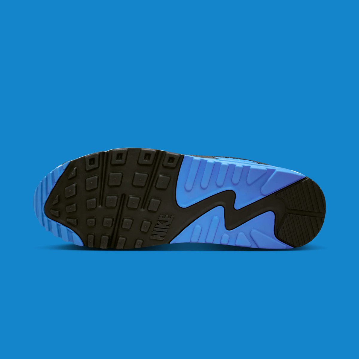 Sneaker Market RO tweet media