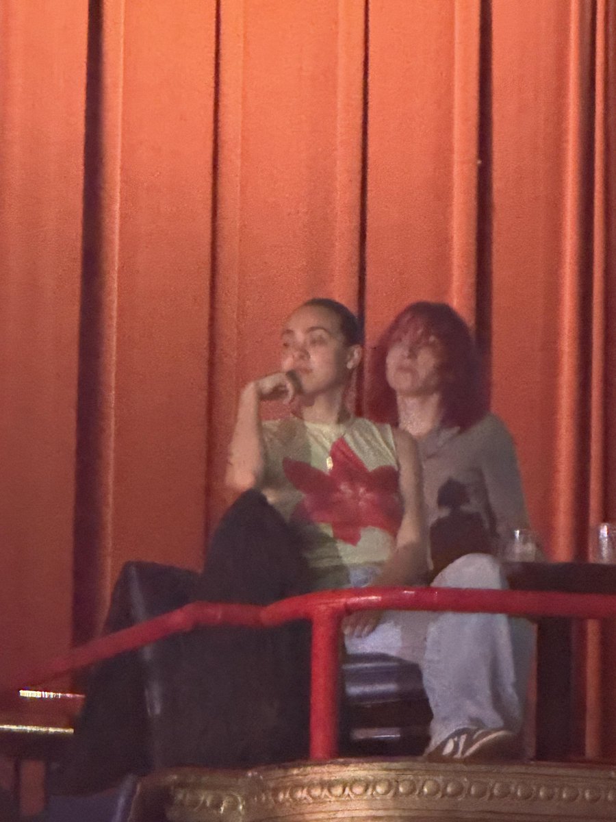sleazepopdaily's tweet photo. A fan spotted Jane Remover at the Zara Larsson concert in Chicago https://t.co/8lZGAo3qNW