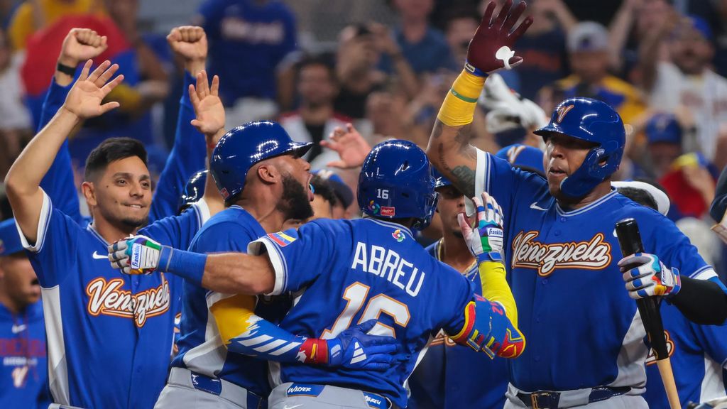 Painting Corners Baseball tweet media