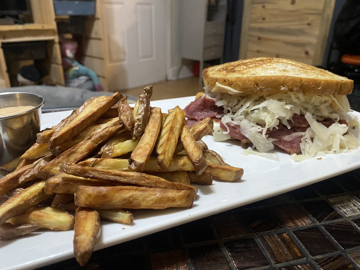 Andrew Knox tweet media