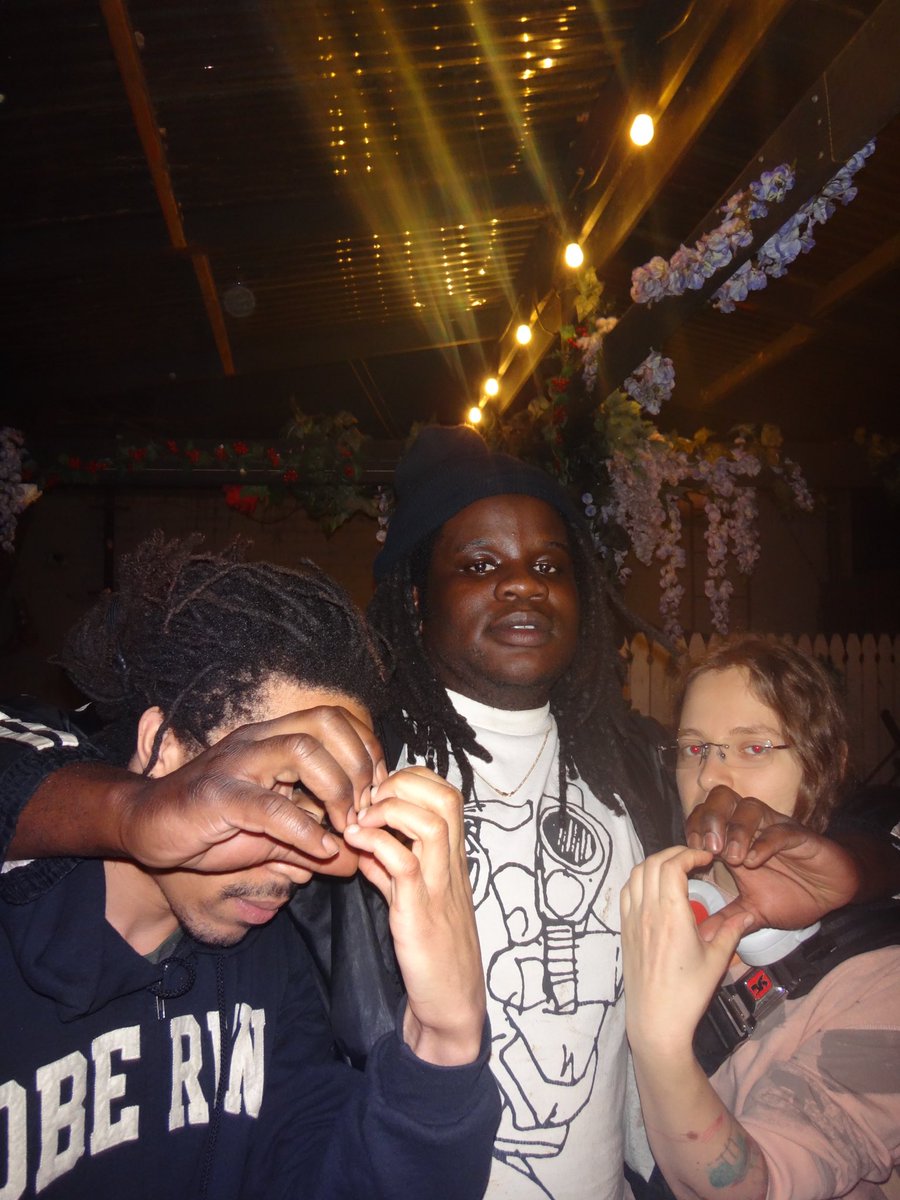 BornFrontoDieGrabba tweet media