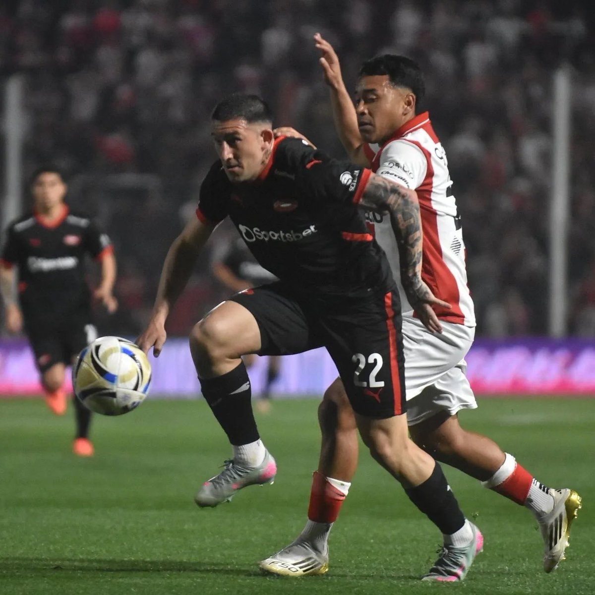 Shinji del rojo (de pierna fuerte y templada) tweet media