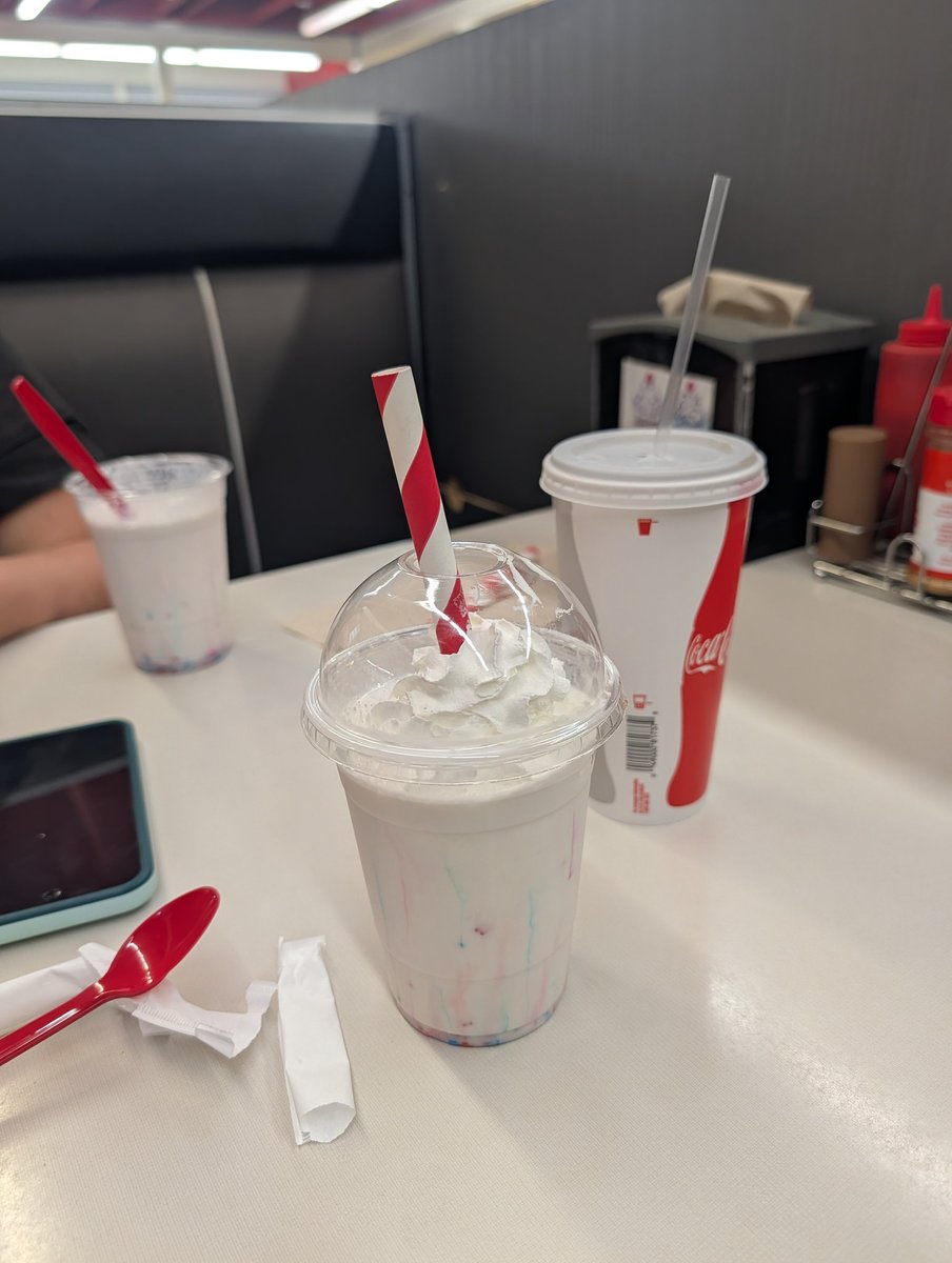 ridered06's tweet photo. @SteaknShake Such a great idea turned to disappointment for my wife and I. No American flag nor statute of Liberty chocolate. Also came in a plastic to go cup. So my guess is not all locations are following the same promotion. https://t.co/q4UDa9WTlr