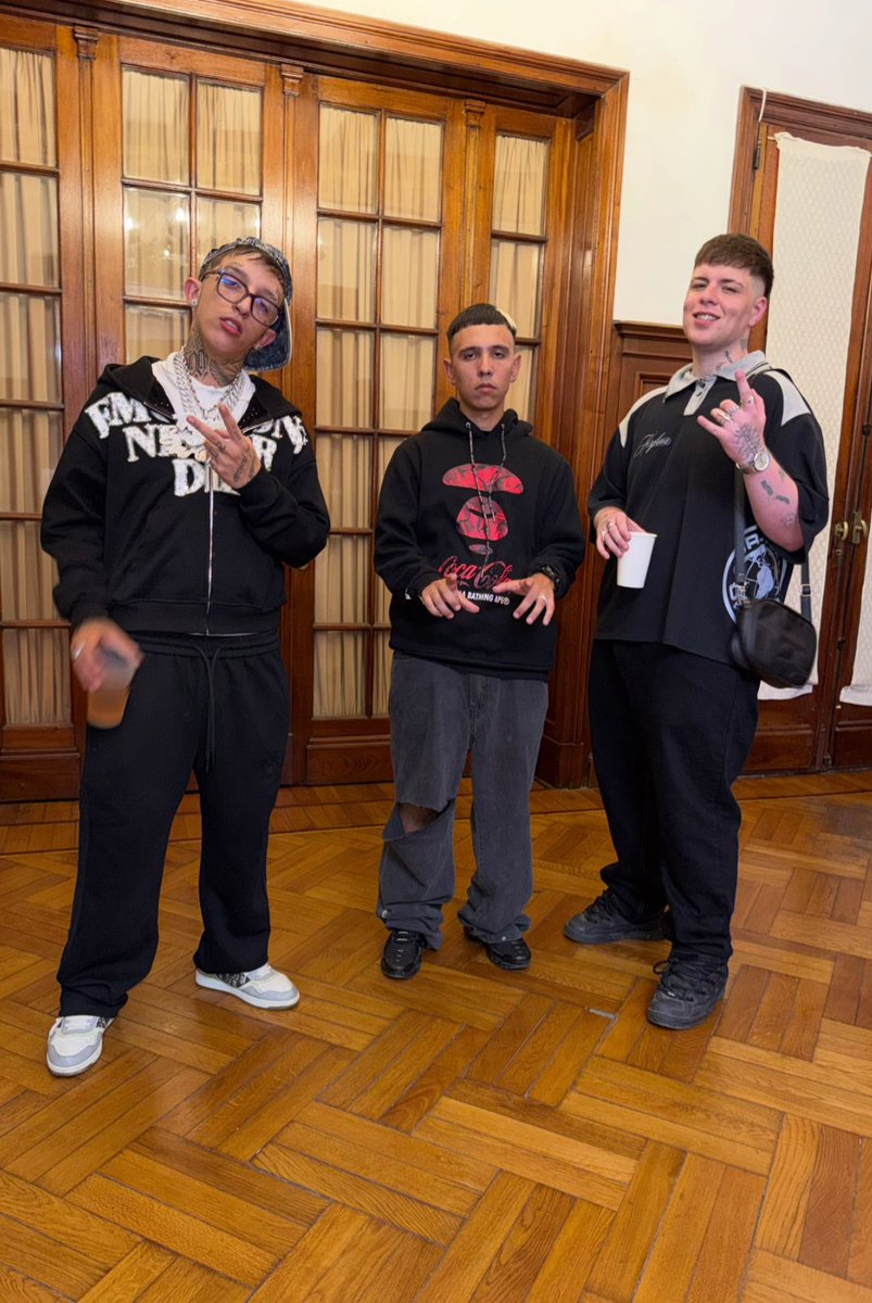 ludmivianaa tweet media