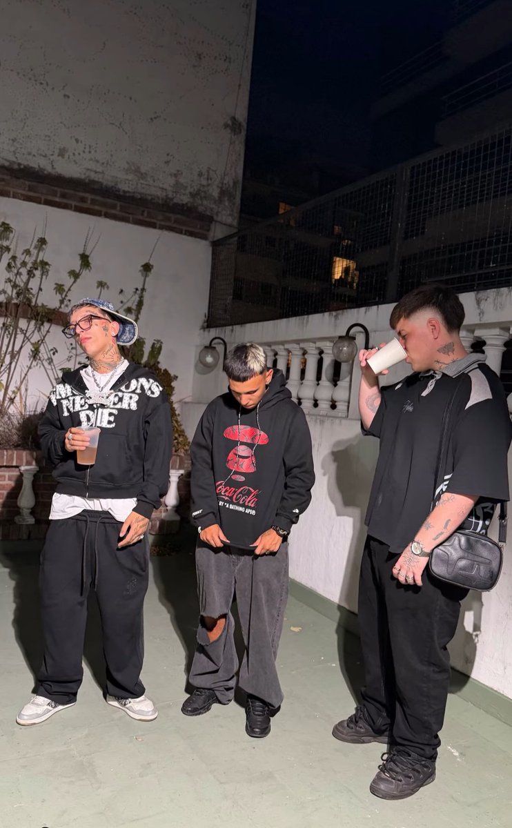 ludmivianaa tweet media