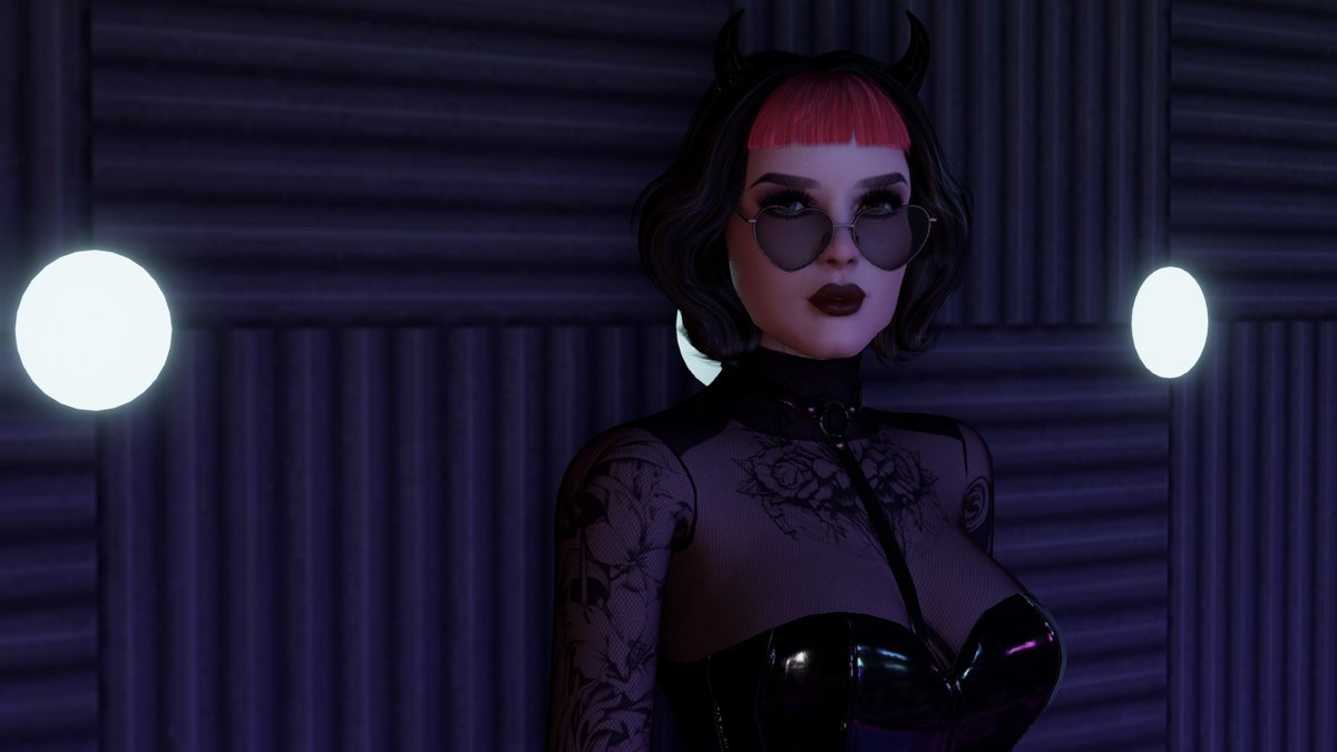 Destruct tweet media