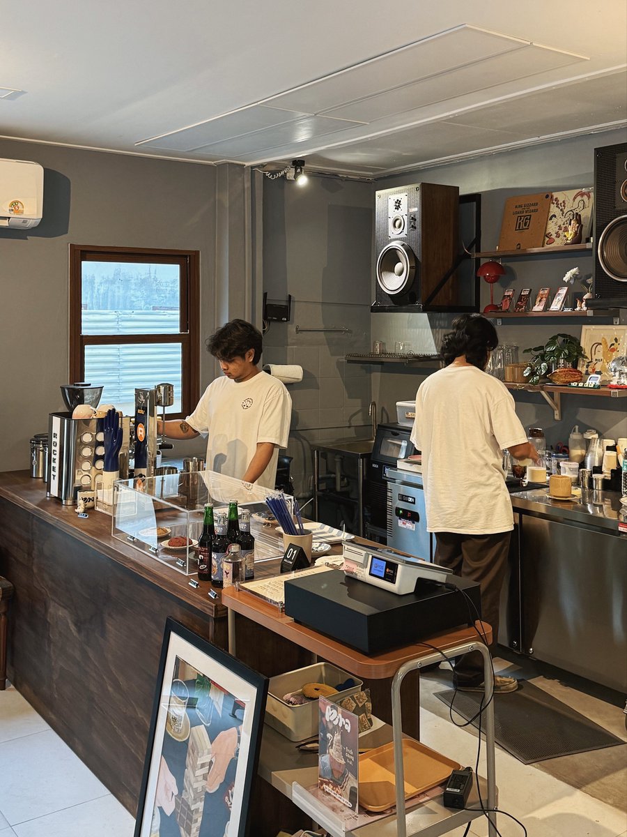 Thonburian-ธนบุเรี่ยน tweet media