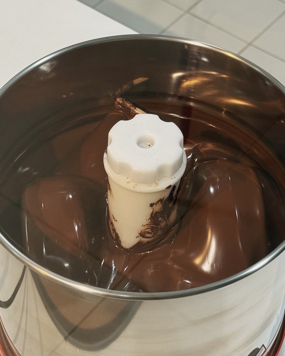 Thonburian-ธนบุเรี่ยน tweet media