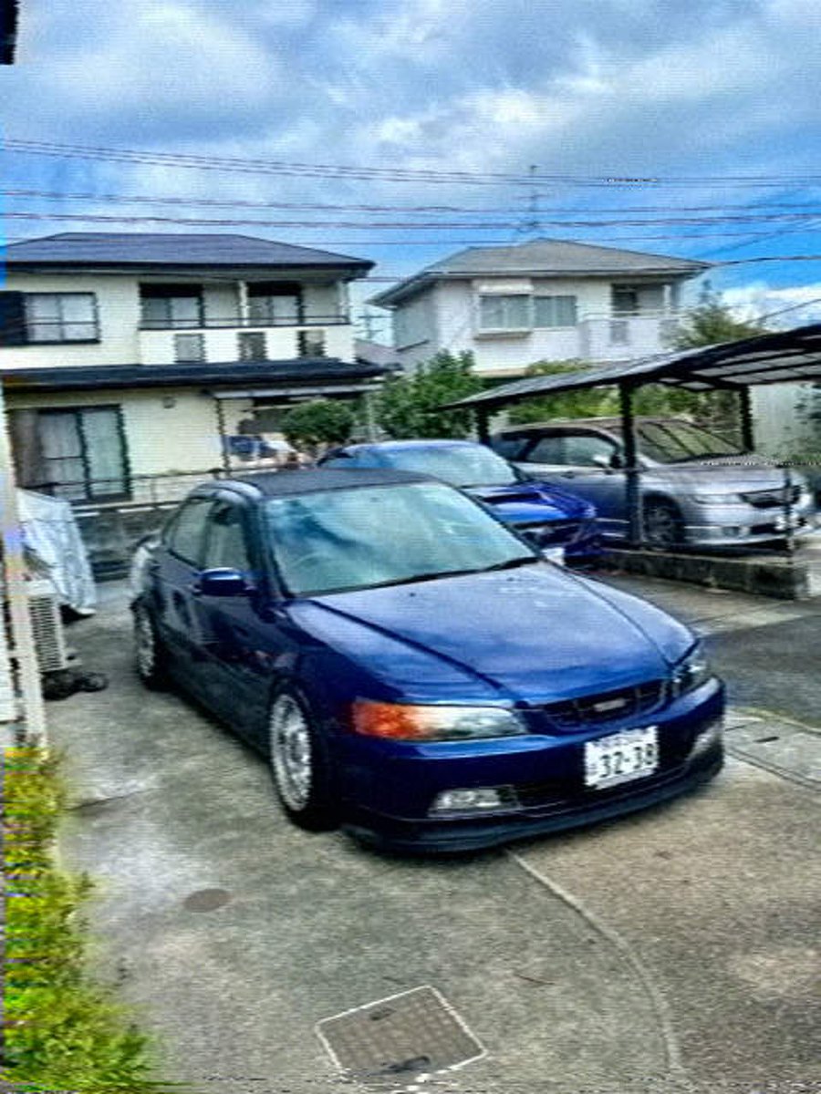 とみしょ tweet media