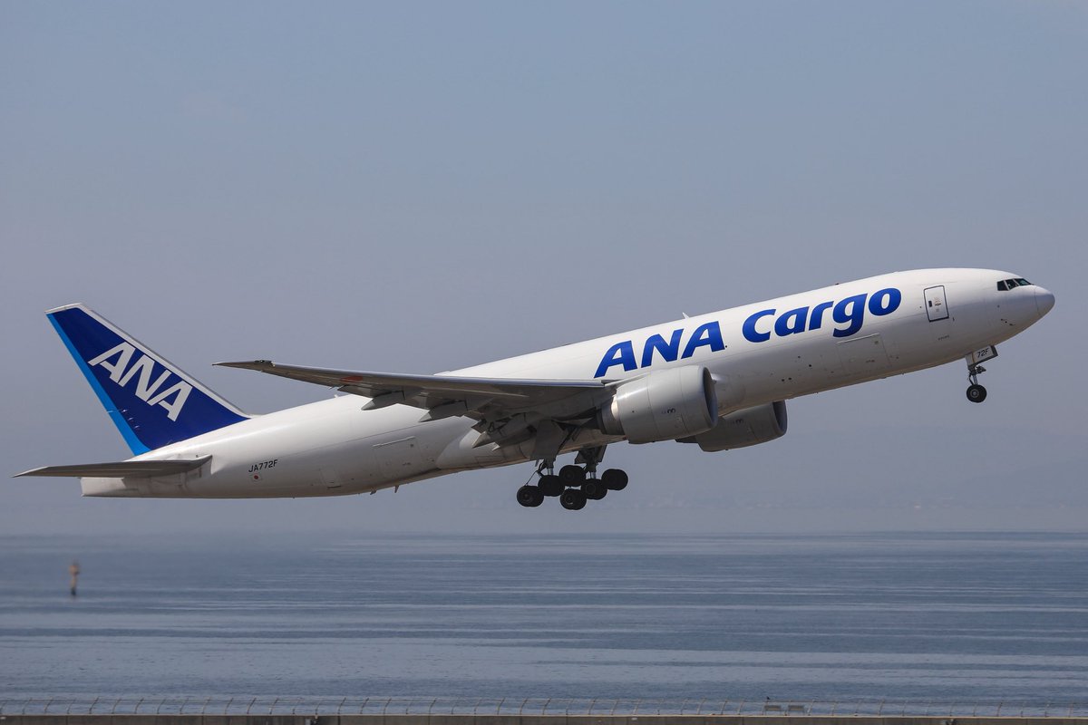F2A_533's tweet photo. 3/17 RJGG
NH9352 JA772F
CA3113 B-2476 https://t.co/SpQDXd1oiW