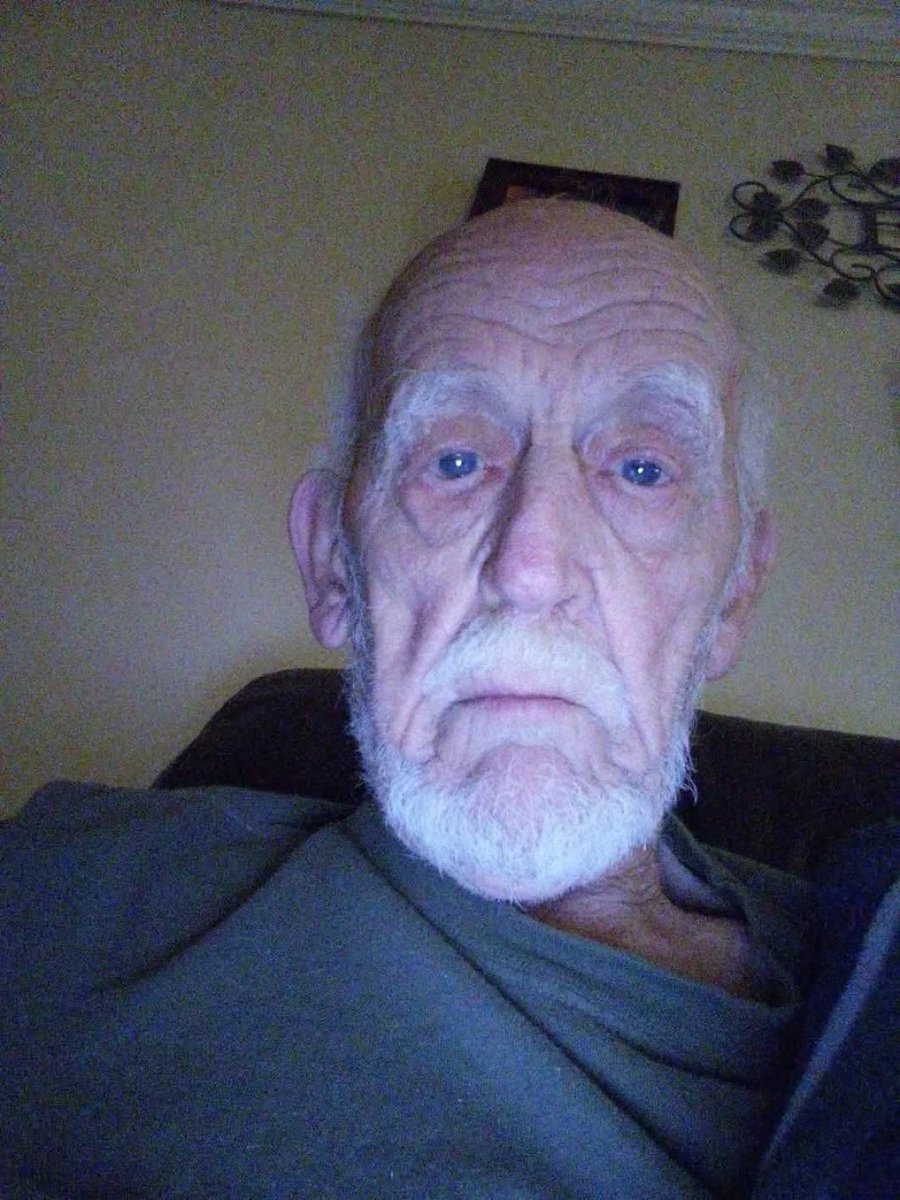 andrew thr tweet media