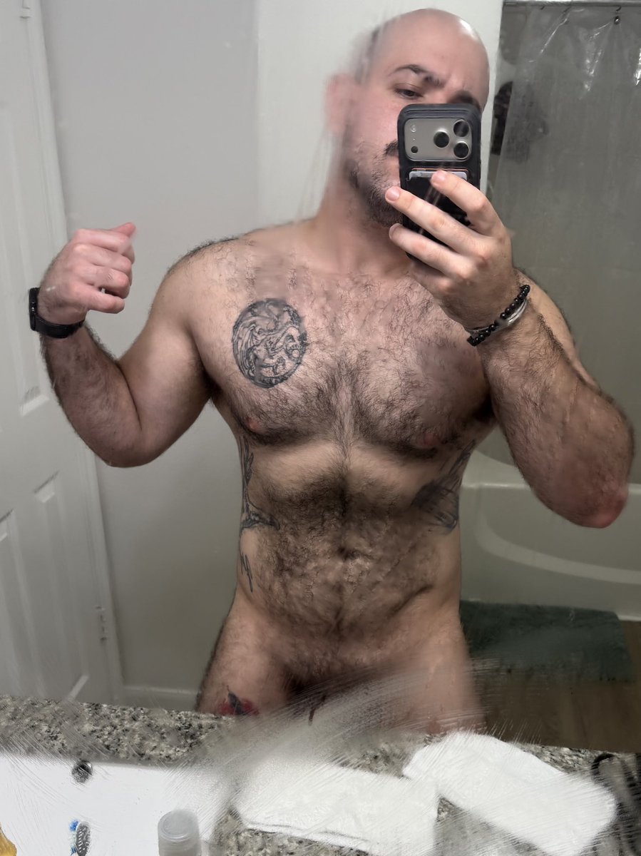 Polar Bear 🐻‍❄️ tweet media