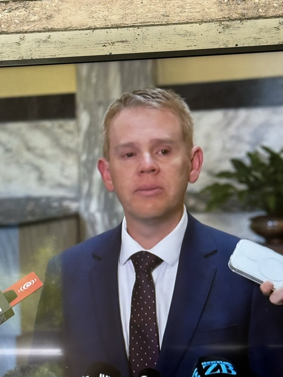 MrsWard007v2 tweet media