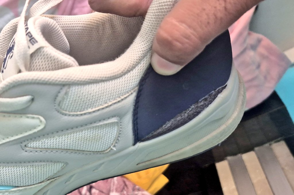 _panwar_'s tweet image. @RedTapeindia

Very disappointed with the quality of my Red Tape shoes. After very little use, the stitching has started coming apart (photo attached).

Please look into this and provide a replacement or resolution.

#RedTape #QualityIssue

Parveen
Mob 9991666166
