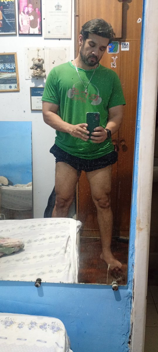 Camarasoneca's tweet photo. Cada dia me amando mais.... O corpo tá chegando onde eu desejo.... Projeto soneca sem camisa 2040 tá próximo https://t.co/VSyvdAqig5