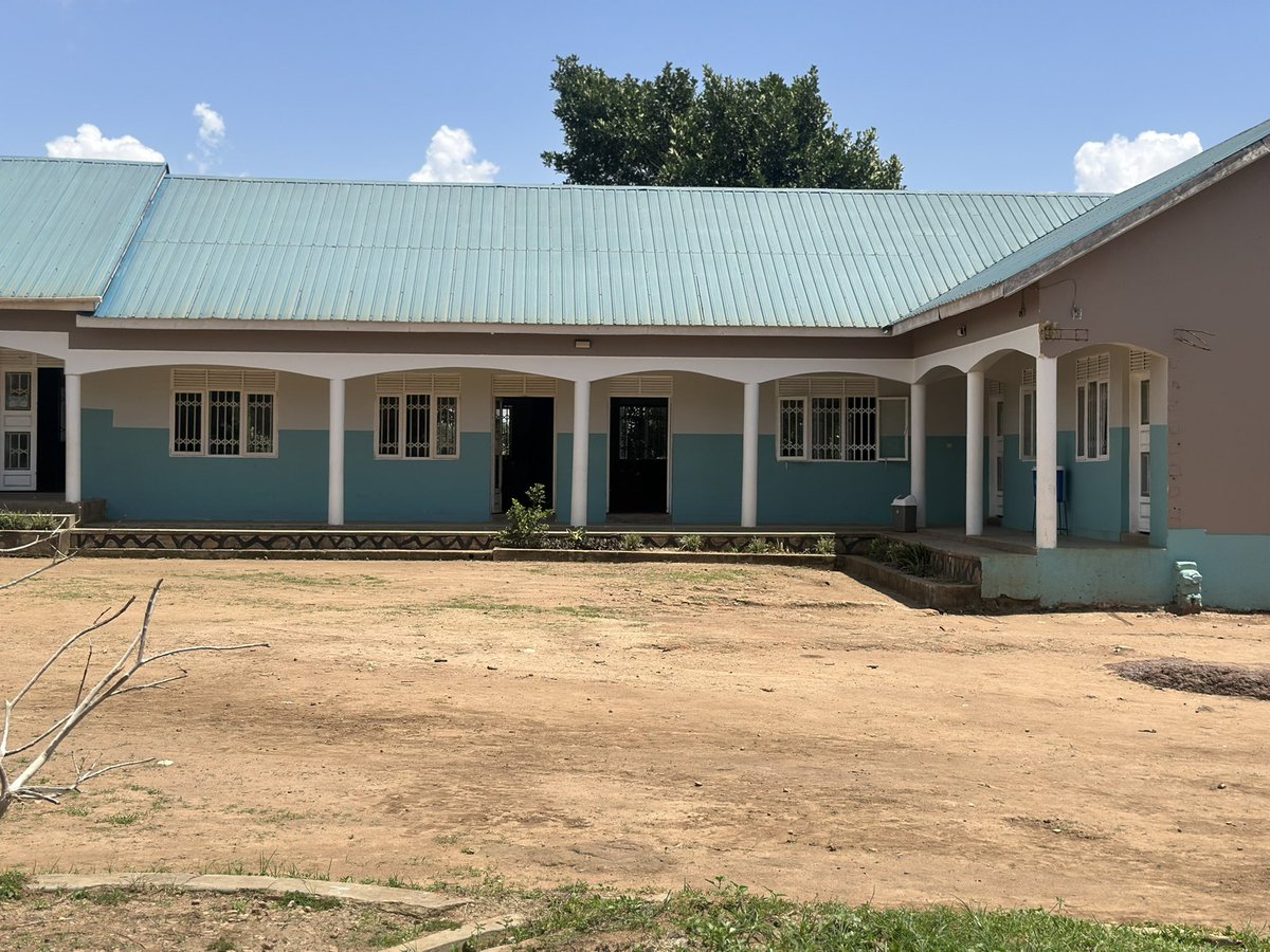 testimonyafric1's tweet photo. It was a pleasure hosting our partners from China-Uganda women association to see the state of #AfricaEwaka school, water and the demonstration village based in #entebbe https://t.co/odOXTiNBDd