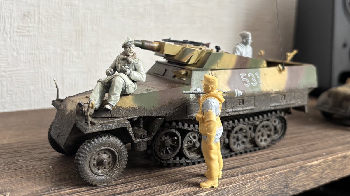 作業が全く進みやせん