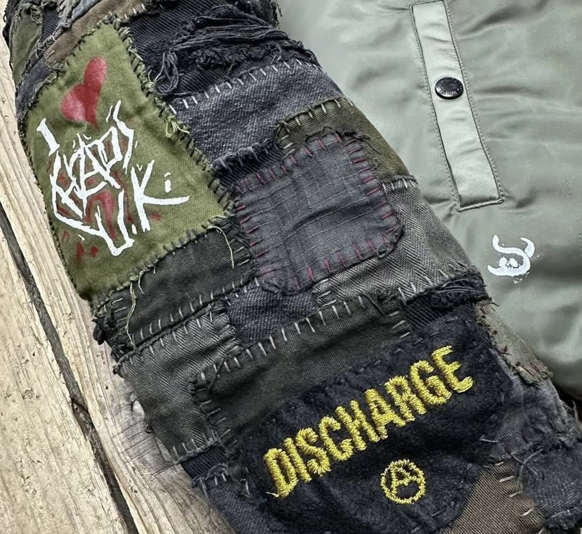 ス̶̬̲̙̪͒̋̓̉͢͝奇̷̜͍̥̱̏̄͗̒͜͝ゾ҉̧̛̗̙̤̅̊̈́̿̒ tweet media