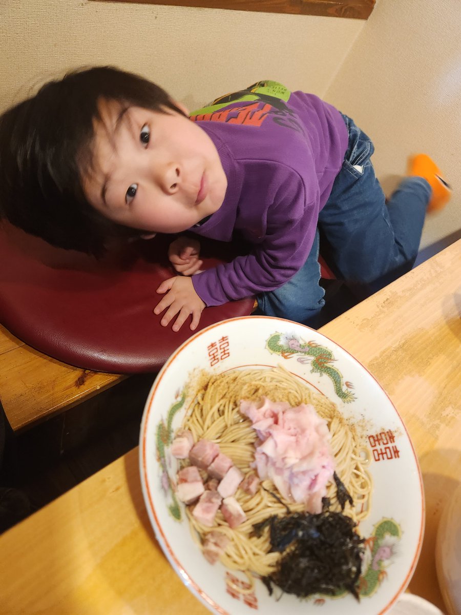 mi_8700_'s tweet photo. 久しぶりのげんじ🍜
店長からのご厚意が凄すぎて
お腹破裂する寸前笑
新まぜそば美味しすぎるからみんな是非!!🍜 https://t.co/Xc4fRCHOaR
