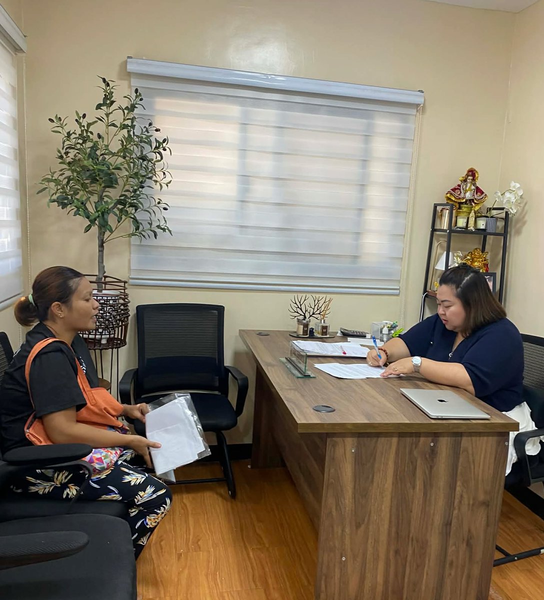 mamjell's tweet photo. HELPING others is a lifelong commitment, not an act. Even with some law's approval in the horizon, our mission to serve doesn't waiver. Always, we LEAD w/our HEARTS bec it’s who we are... Simply put, just storing up treasures in heaven, one good deed at a time. Hello, Tuesday! https://t.co/p2ZL6msHHQ
