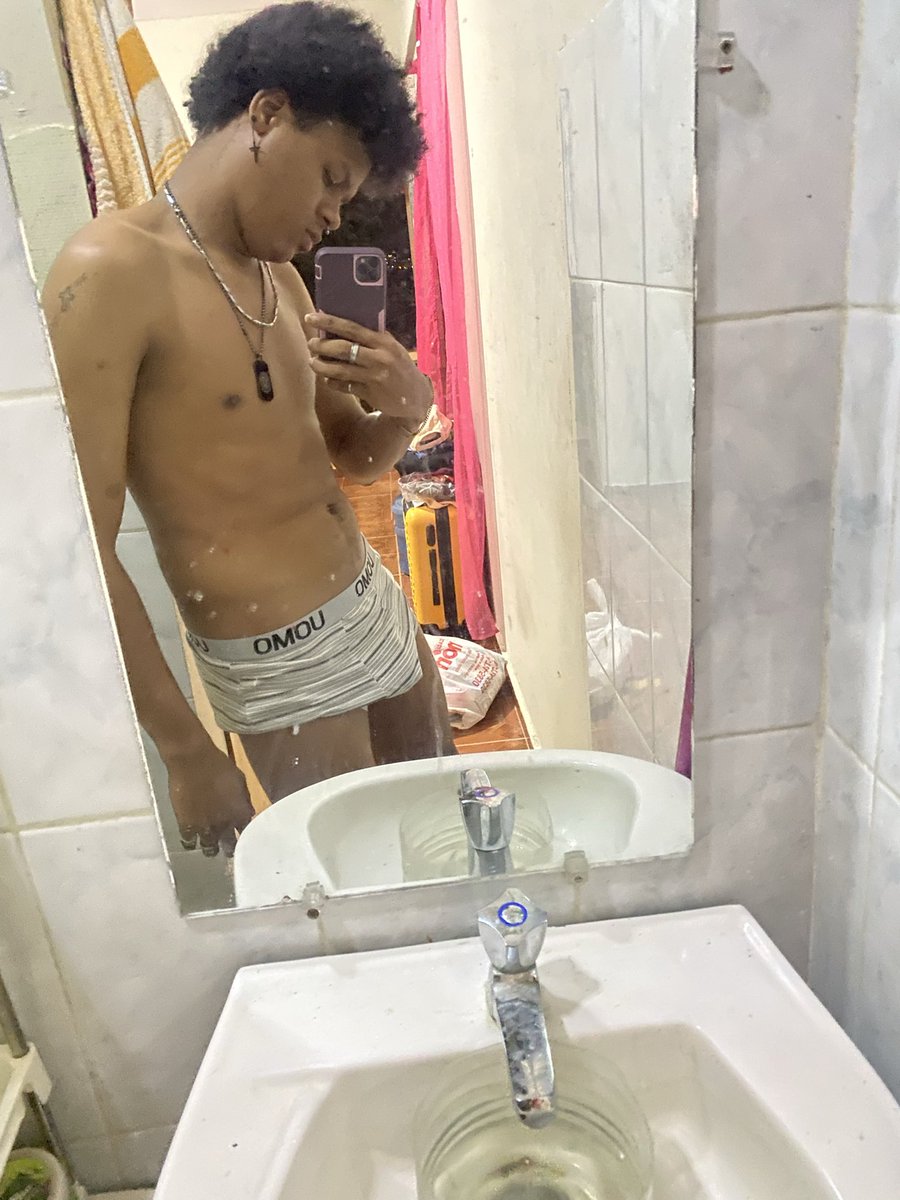 The_Queen1121's tweet photo. Aburrido 🥱🍆😈 https://t.co/dARL8pMyTr