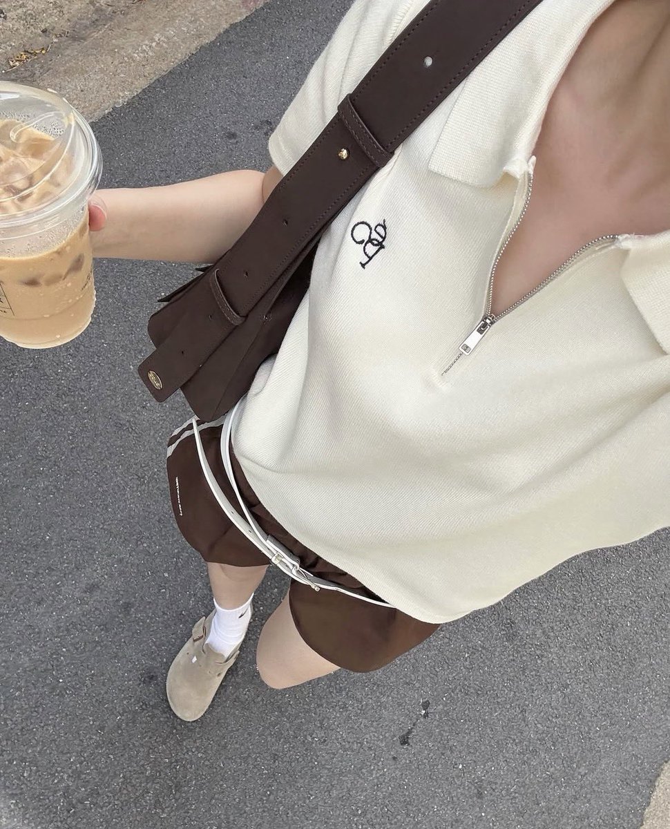 ส่งต่อเสื้อผ้า รองเท้า กระเป๋า 🤍 tweet media