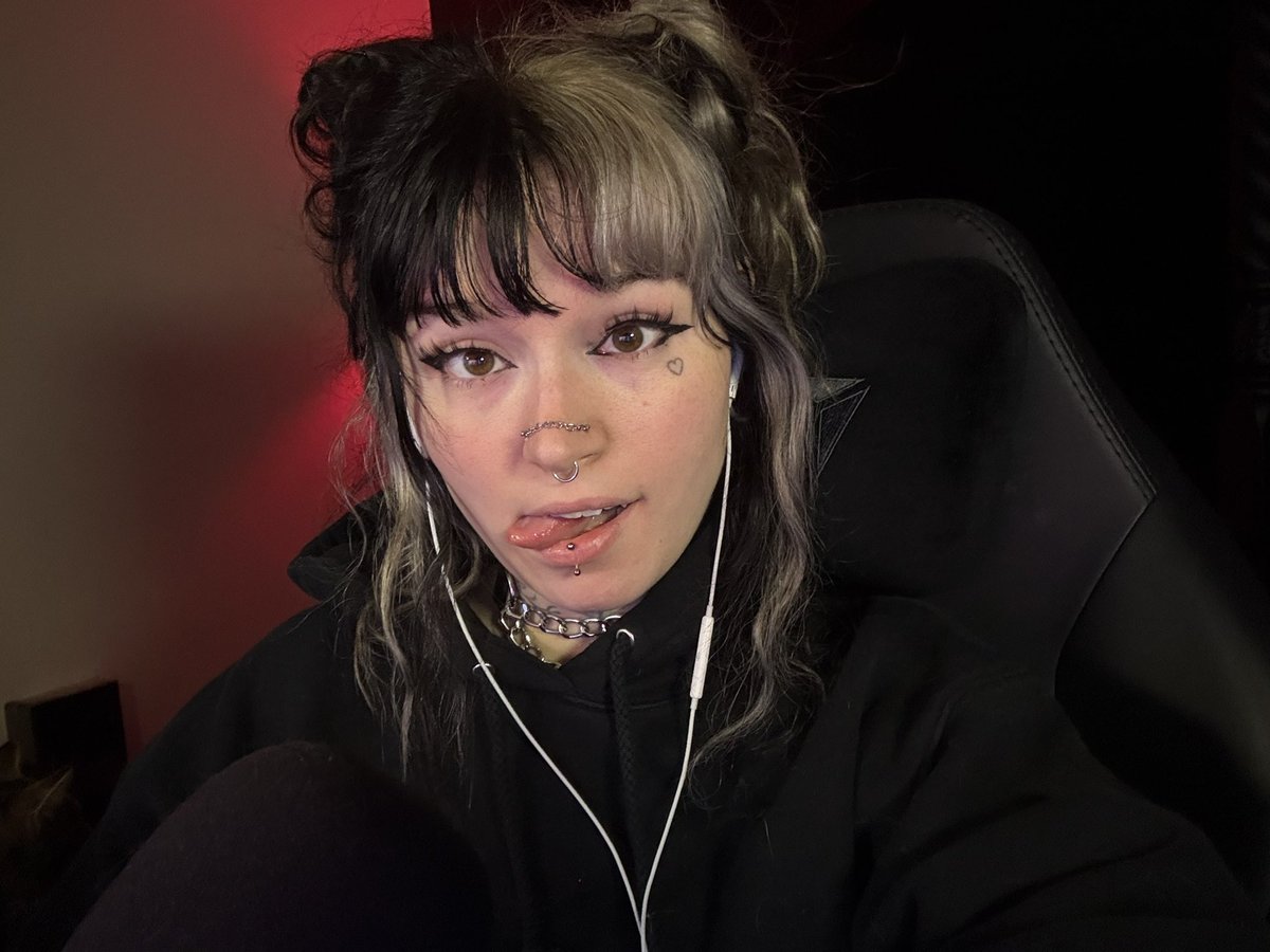 AbolishEGirls tweet media