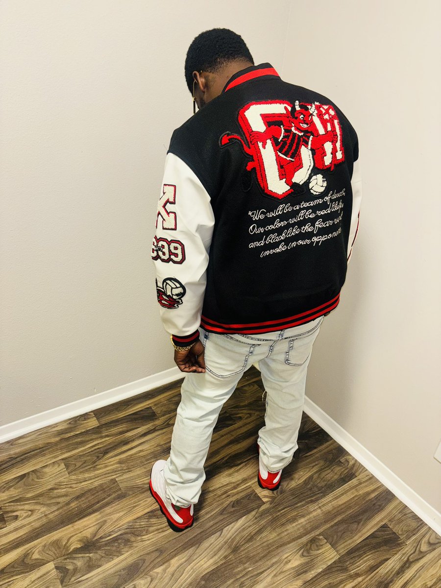 KeyanteJackson's tweet image. I was waitin on the 🏀 for so long now i got it ,I can’t do no fumblin 🤫 Mfs love to come try tag along
when it’s ☀️where tf was you when it was 🌩️ Never understood 👦🏾’s who chasin dese 👯‍♀️
more than they be grinding &amp;amp; hustling 🩸🦅 #FreeDemMembers #explorepage