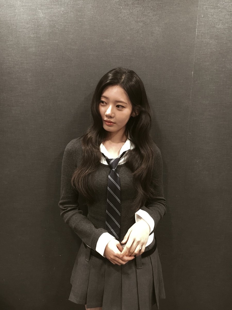 ⚜, 𝗋𝗈𝗋𝖺. tweet media