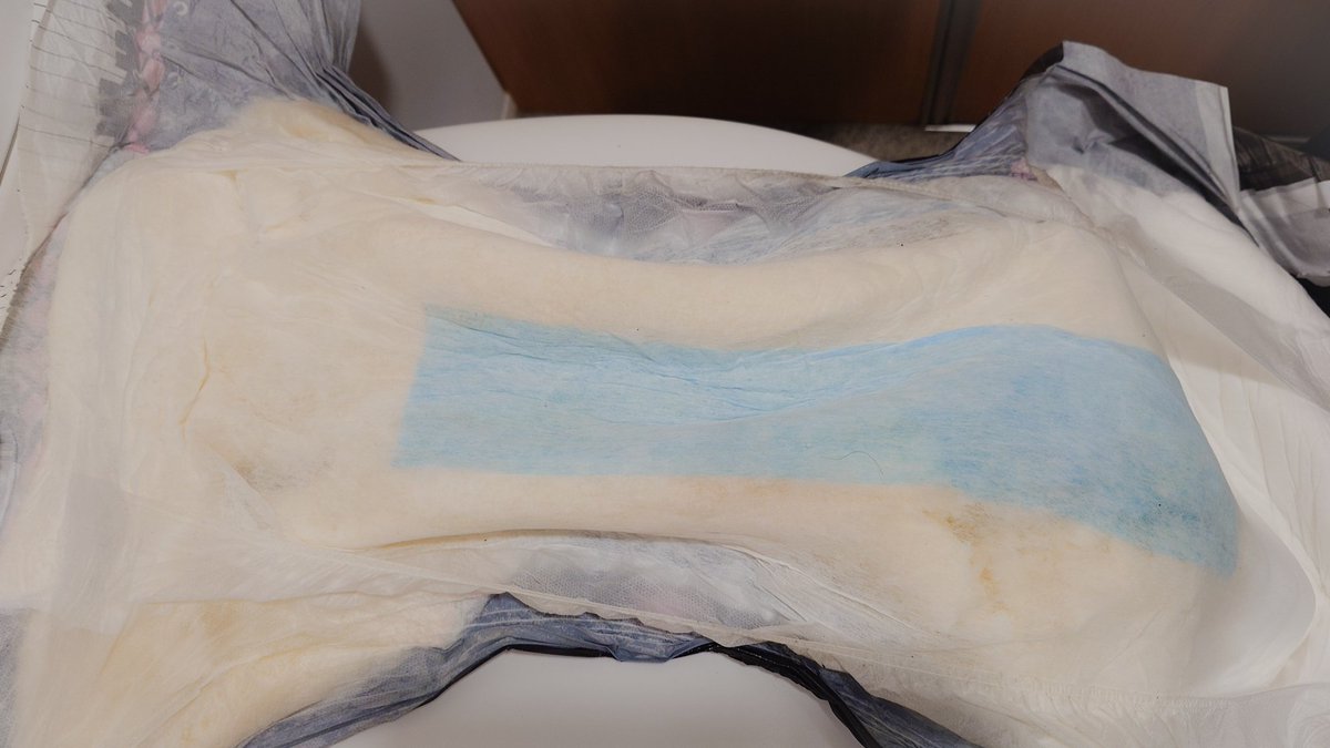 ハーク tweet media