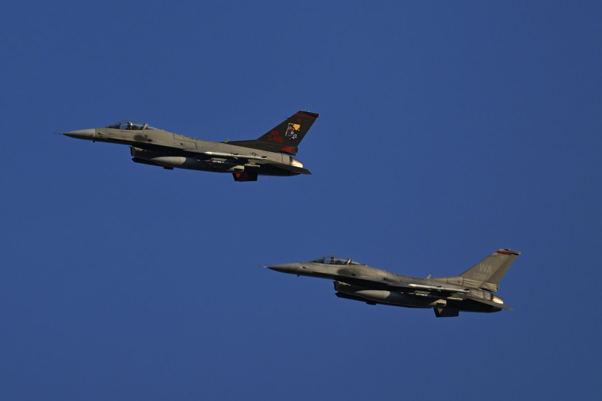 Colin Clark tweet media