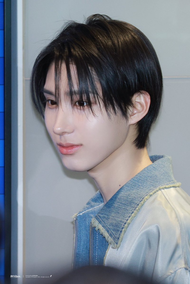 𝑾𝐫𝐢𝐭𝐞𝐫. tweet media